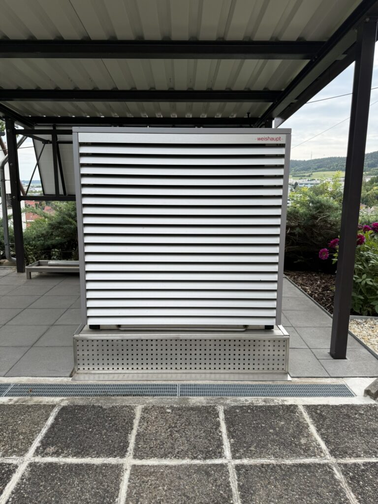 Von uns installierte Wärmepumpe bei einem Kunden